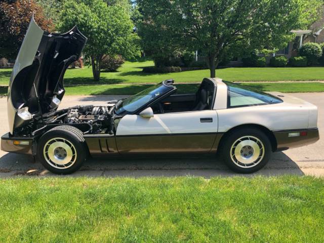 1987 Chevrolet Corvette - photo 3