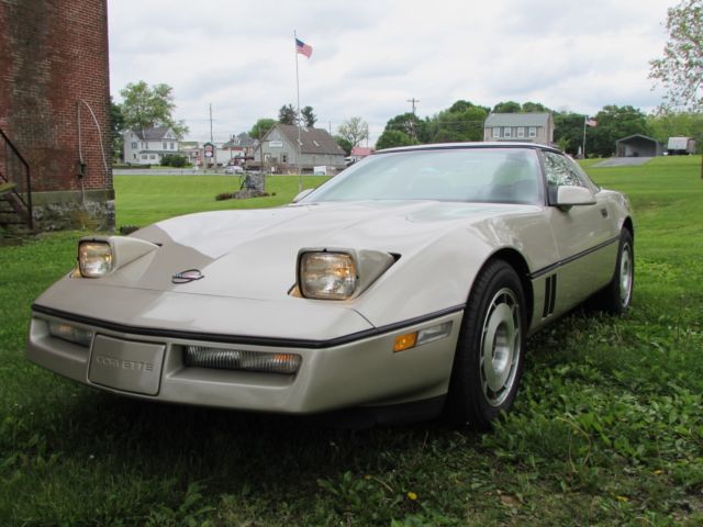 1987 Chevrolet Corvette - photo 2