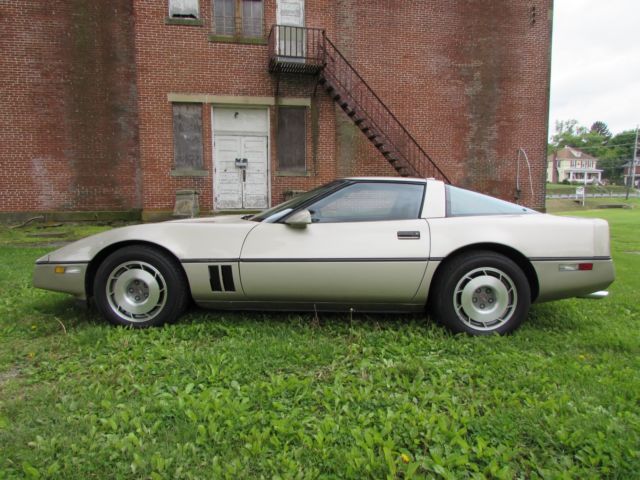 1987 Chevrolet Corvette - photo 3