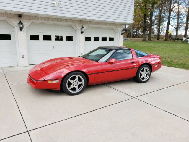 1987 Chevrolet Corvette - photo 2