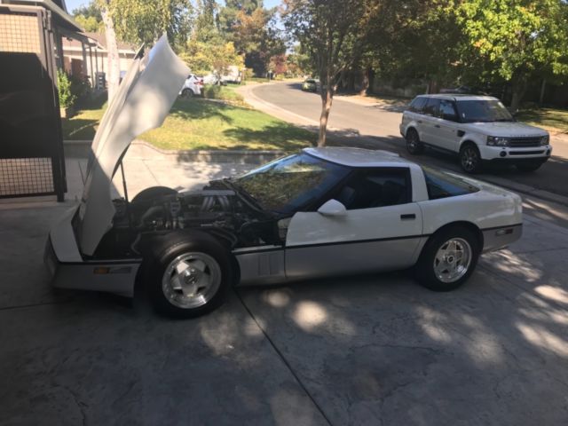 1987 Chevrolet Corvette 2 Door Targa Top - photo 5