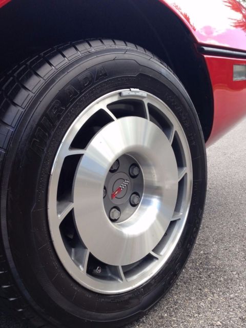 1987 Chevrolet Corvette C-4 - photo 12