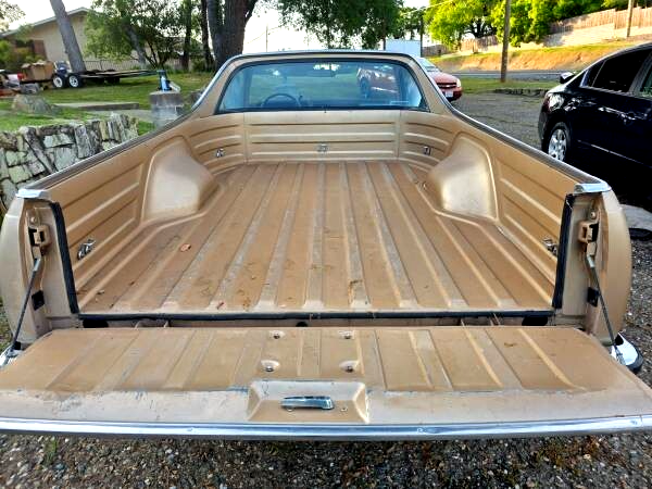 1987 Chevrolet El Camino 350-V8 - photo 10