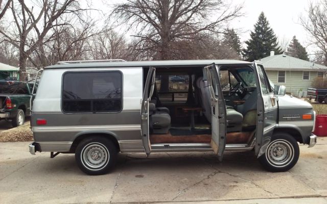 1987 Chevrolet G20 Van barron conversion - photo 2