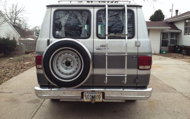 1987 Chevrolet G20 Van barron conversion - photo 3