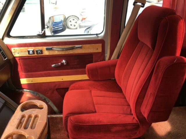 1987 Chevrolet G20 Van - photo 2