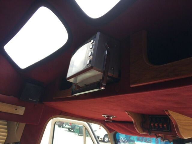 1987 Chevrolet G20 Van - photo 9