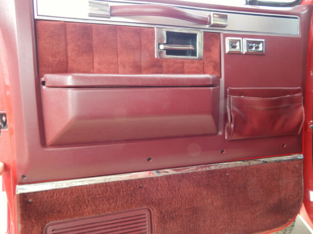 1987 Chevrolet C/K Pickup 3500 Silverado - photo 9