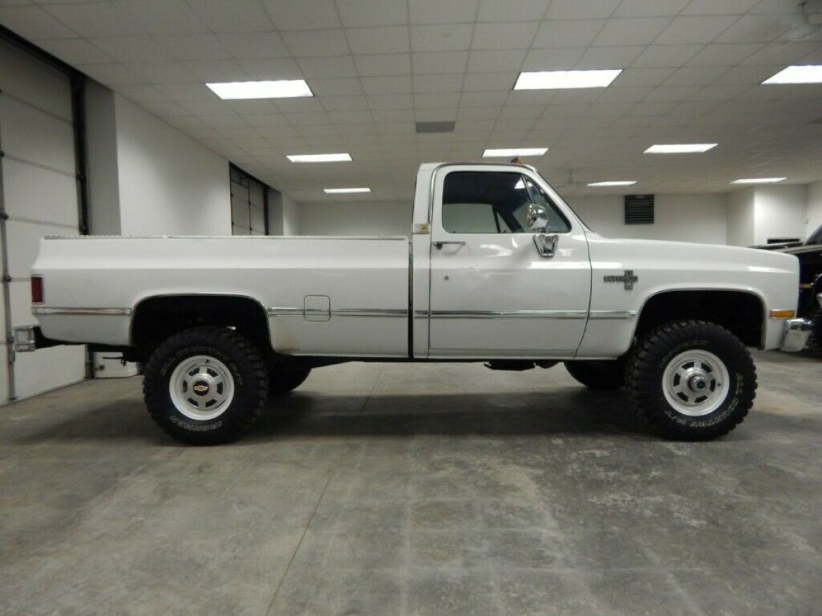 1987 Chevrolet C/K Pickup 3500 Silverado - photo 5