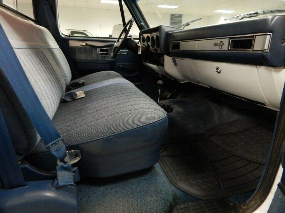 1987 Chevrolet C/K Pickup 3500 Silverado - photo 8
