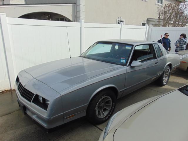 1987 Chevrolet Monte Carlo - photo 2