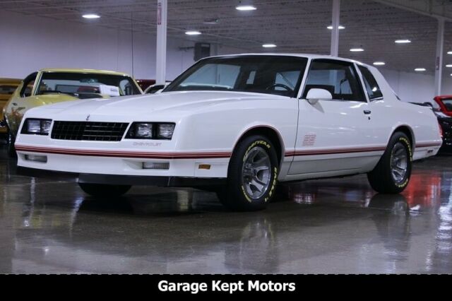 1987 Chevrolet Monte Carlo SS Aero Coupe White Coupe 305cid/180hp 4bbl HO 20938 1987 Chevrolet Monte Carlo SS Aero Coupe