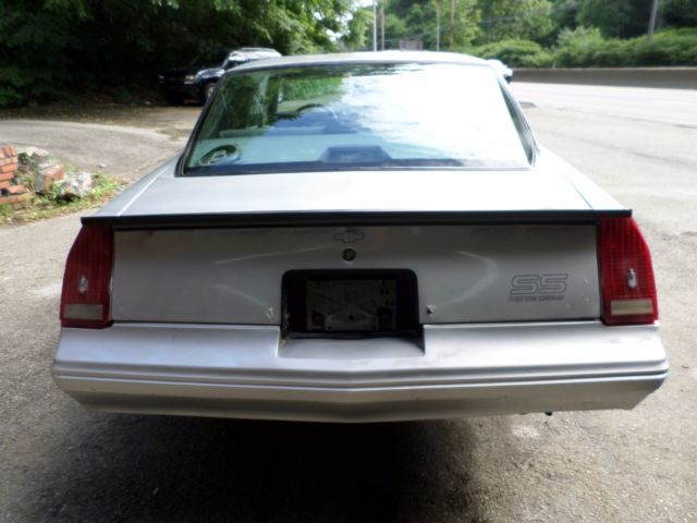 1987 Chevrolet Monte Carlo SS Coupe 2-Door - photo 11
