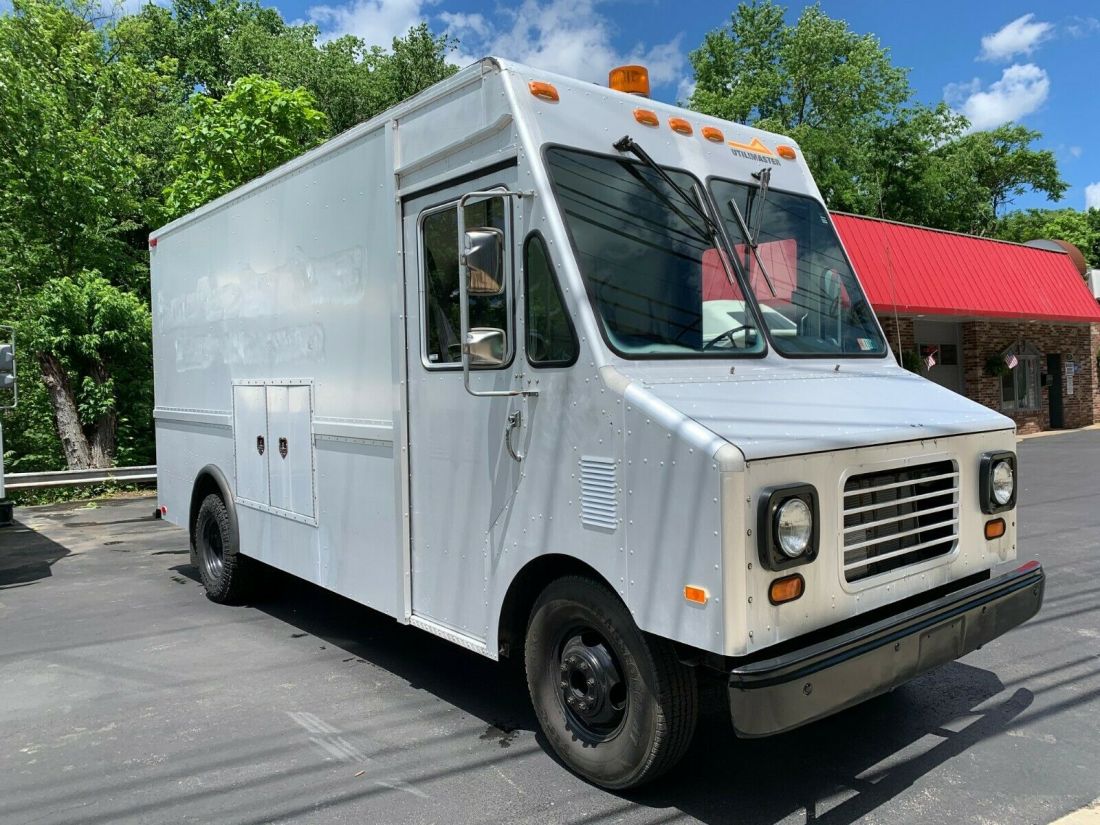 1987 Chevrolet Truck - photo 2