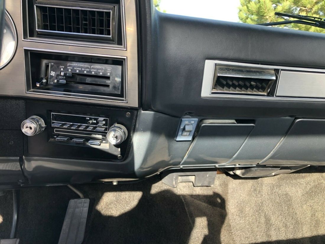 1987 Chevrolet C/K Pickup 2500 SILVERADO - photo 13