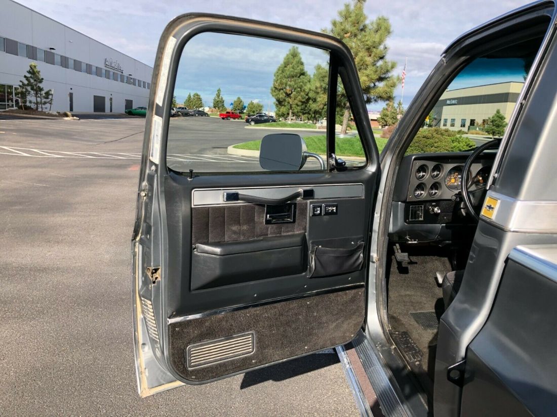 1987 Chevrolet C/K Pickup 2500 SILVERADO - photo 7