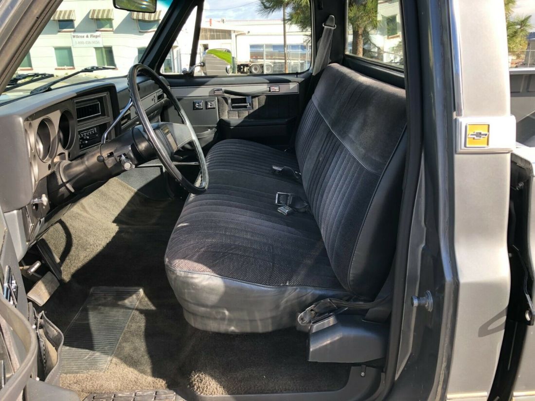 1987 Chevrolet C/K Pickup 2500 SILVERADO - photo 9