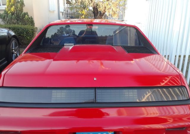 1987 Pontiac Fiero Black - photo 3