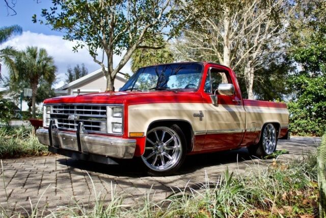 1987 Chevrolet Silverado 1500 Silverado Resto-Mod / New Leather Interior - photo 3