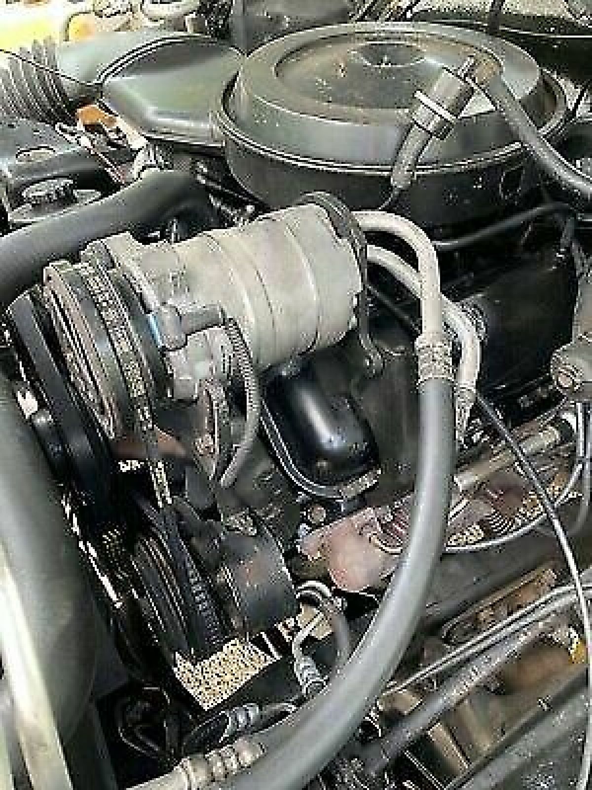 1987 Chevrolet R20 - photo 3