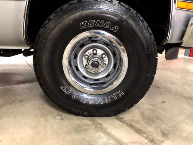 1987 Chevrolet Other Pickups V10 Silverado - photo 11