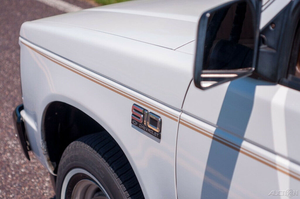 1987 Chevrolet S-10 Sport - photo 10