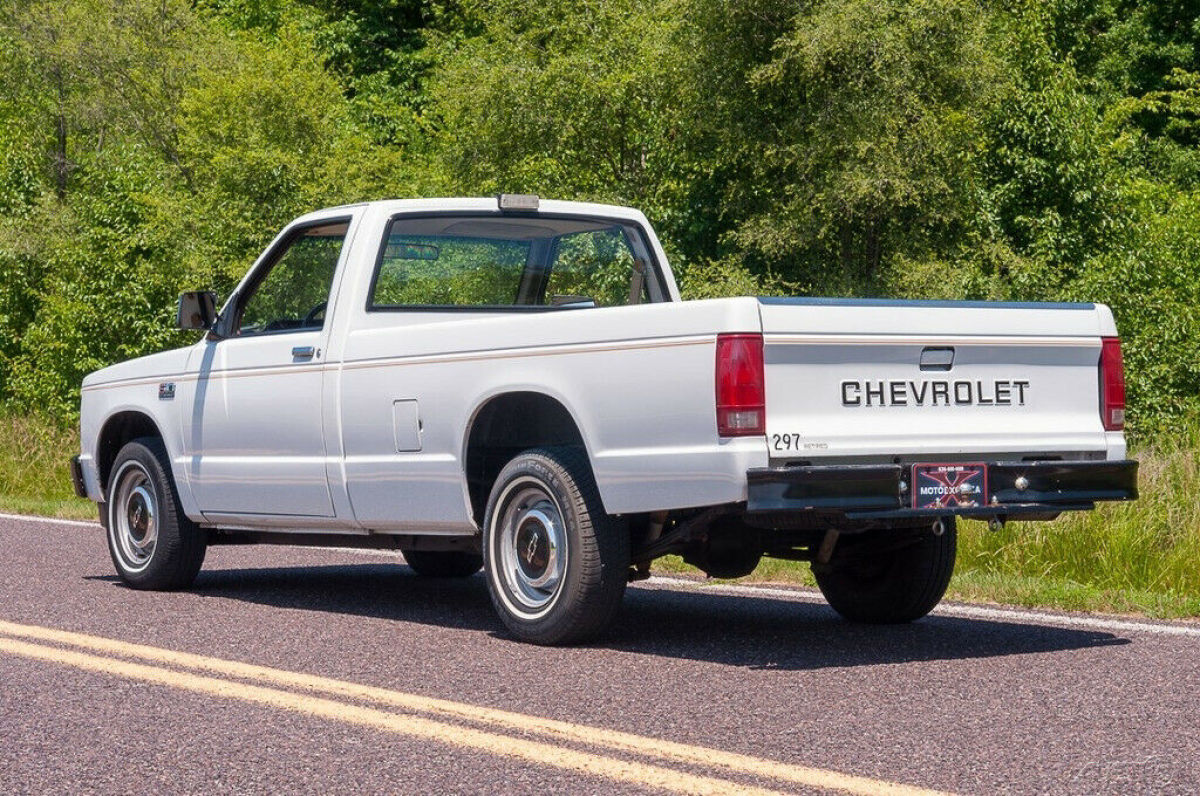 1987 Chevrolet S-10 Sport - photo 11