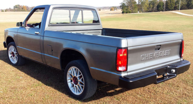 1987 Chevrolet S-10 - photo 2