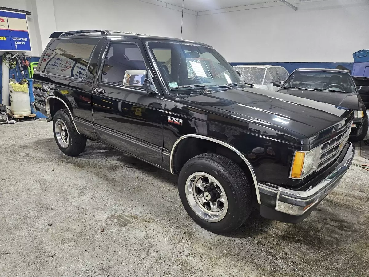 1987 Chevrolet S10 Blazer SUV Black S10 1987 Chevrolet Blazer S10