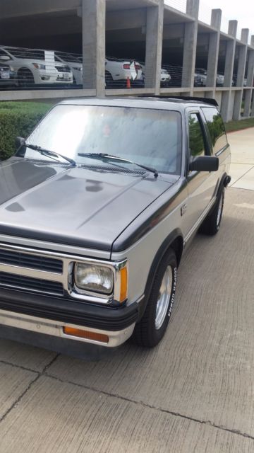 1987 Chevrolet S-10 Blazer - photo 2