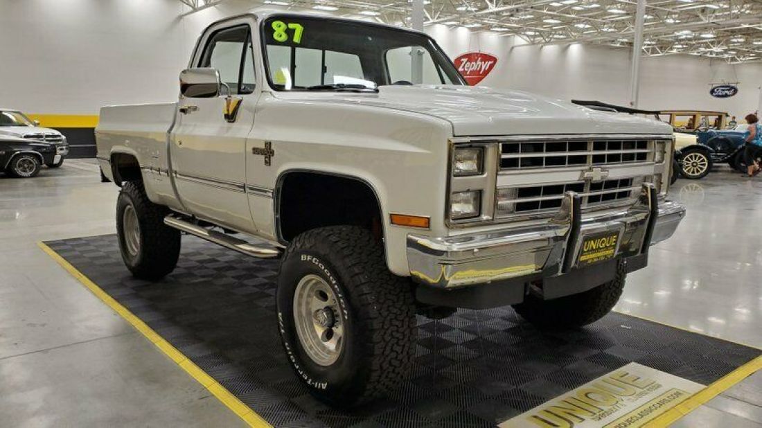 1987 Chevrolet Silverado 1500 K10 4x4 Short Box - photo 3
