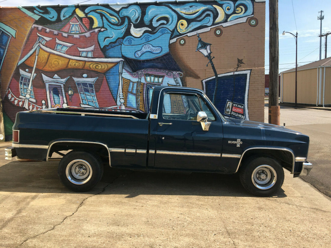 1987 Chevrolet C-10 SILVERADO - photo 4