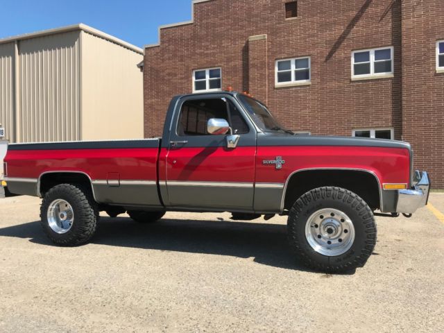1987 Chevrolet Silverado V30 454, 400 Auto, K30 1987 Chevrolet Silverado 3500 Silverado