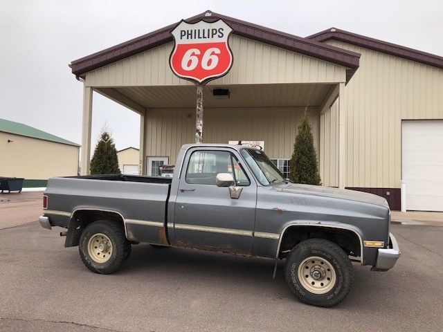 1987 Chevrolet Silveraldo 1/2 ton 4x4 Short Bed 5.7 350 TBI 1987 Chevrolet C/K Pickup 1500 Silveraldo