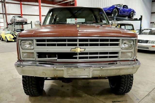 1987 Chevrolet Suburban -- - photo 8