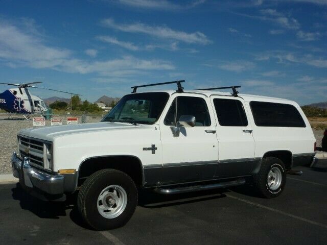 1987 CHEVROLET SUBURBAN 4X4 108000 MILES IN VERY VERY NICE CONDITION RUST FREE ! 1987 Chevrolet Suburban