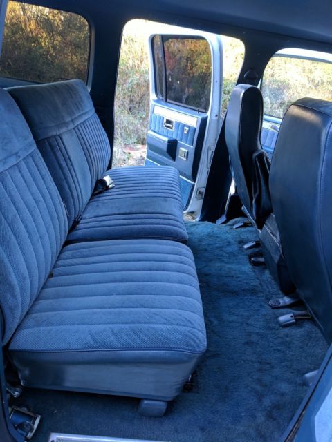 1987 Chevrolet Suburban Silverado - photo 11
