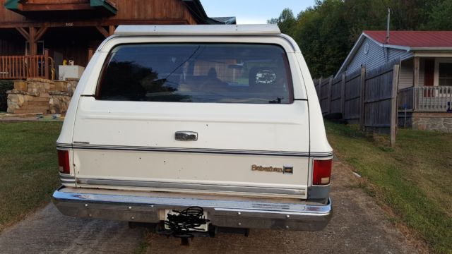 1987 Chevrolet Suburban Silverado - photo 5