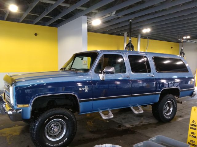 1987 Chevrolet Suburban Silverado 4x4 All Power Options Excellent Condition 1987 Chevrolet Suburban Silverado 4x4 1500 2500