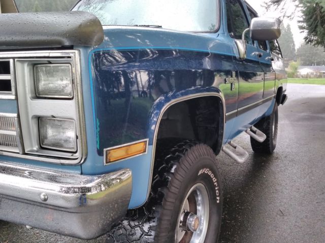 1987 Chevrolet Suburban Silverado 4x4 1500 2500 - photo 4