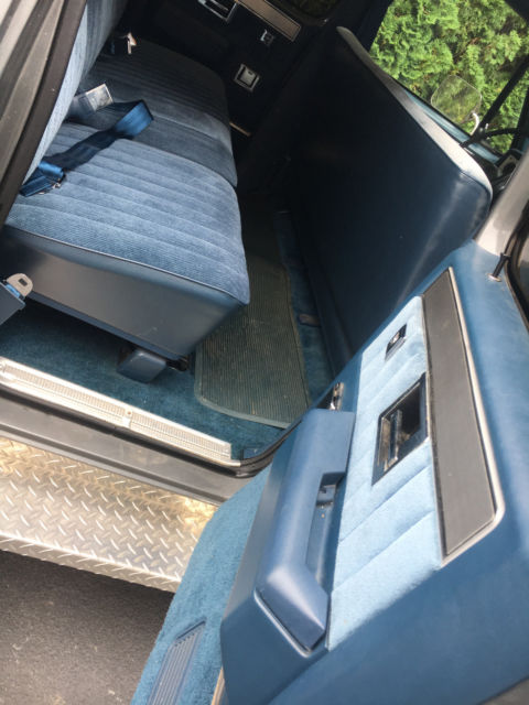 1987 Chevrolet Suburban Silverado - photo 11