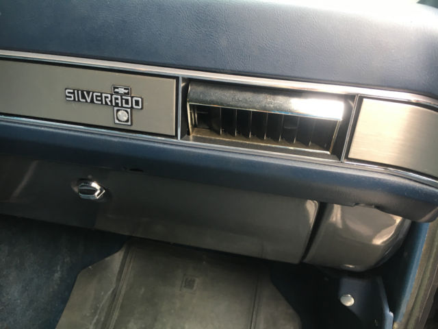 1987 Chevrolet Suburban Silverado - photo 7