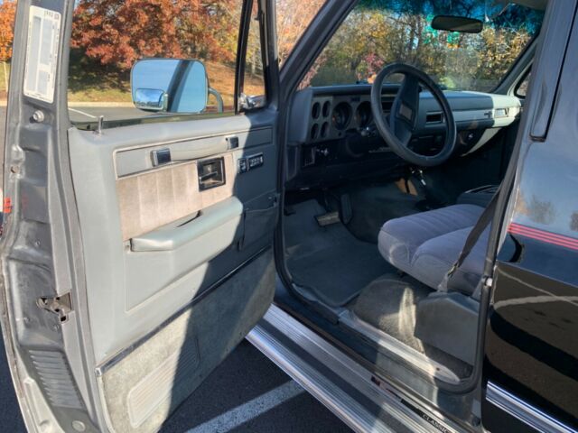 1987 Chevrolet Suburban Silverado - photo 13