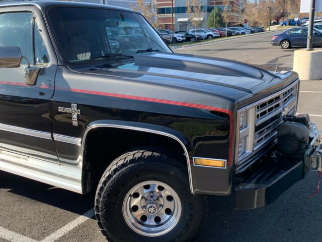 1987 Chevrolet Suburban Silverado - photo 6