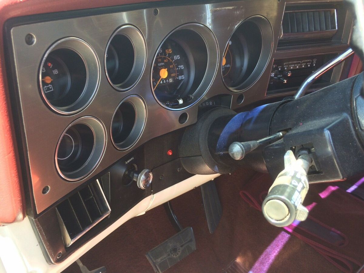1987 Chevrolet Suburban - photo 7