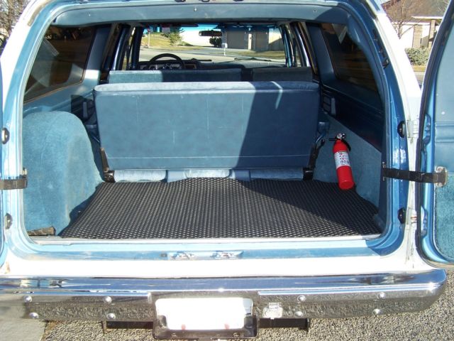 1987 Chevrolet Suburban Silverado Sport Utility 4-Door - photo 5
