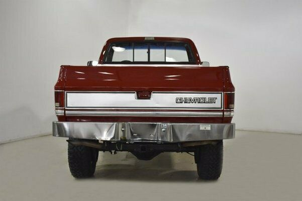 1987 Chevrolet C/K Pickup 1500 V20 4WD Regular Cab - photo 3
