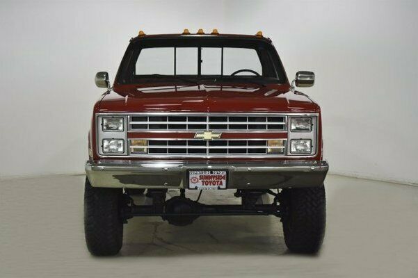 1987 Chevrolet C/K Pickup 1500 V20 4WD Regular Cab - photo 5