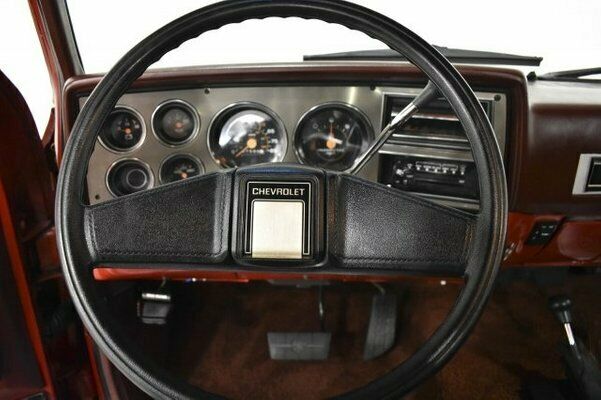 1987 Chevrolet C/K Pickup 1500 V20 4WD Regular Cab - photo 7