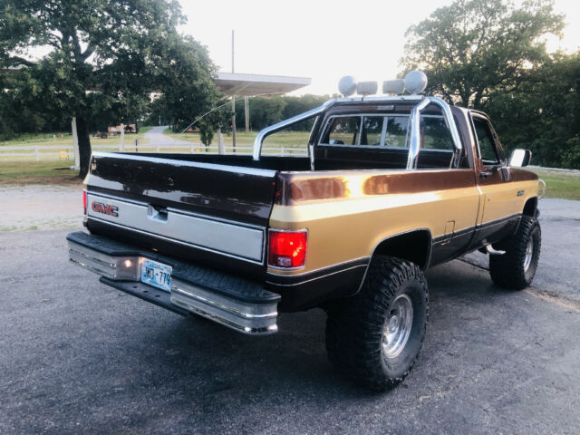 1987 Chevrolet V20 Regular Cab 4WD - photo 9